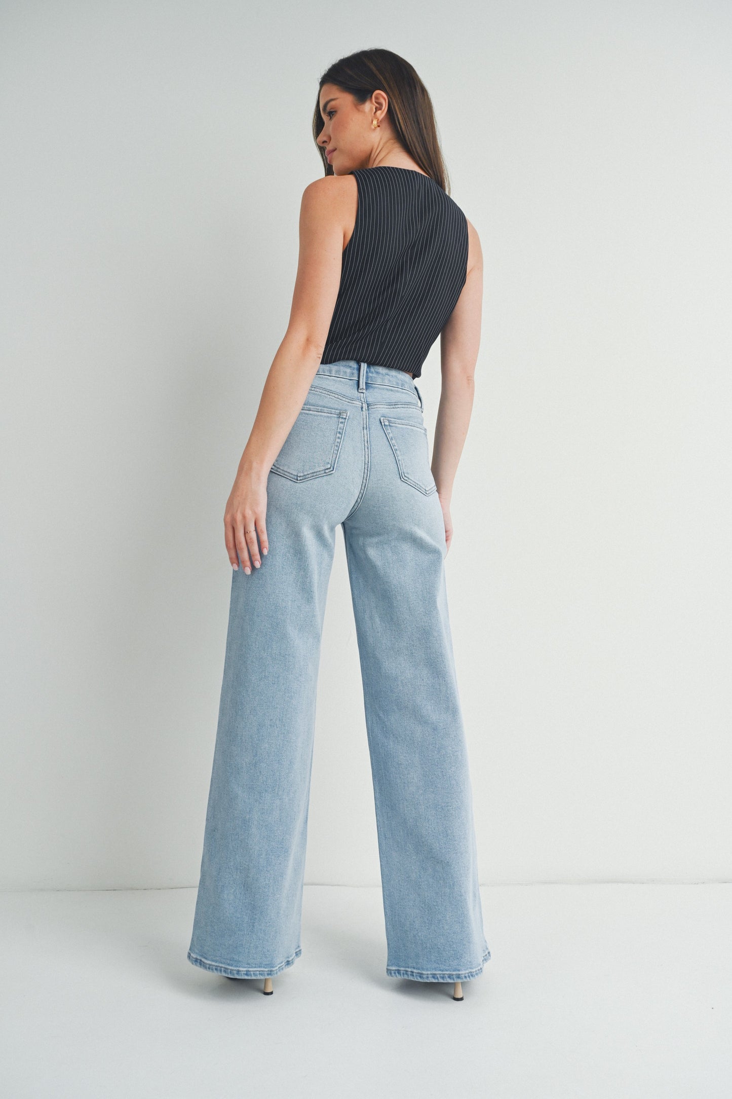 Light Wash Wide Leg Jean